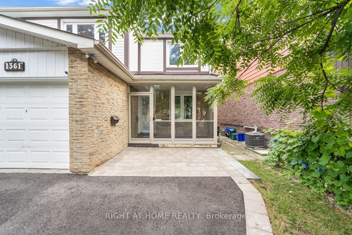 1361 Brands Court, Pickering, ON, L1V 2T2 - 2