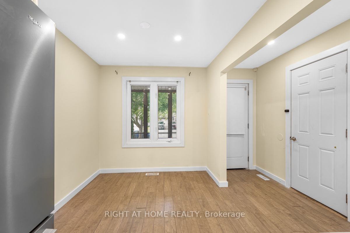 1361 Brands Court, Pickering, ON, L1V 2T2 - 5