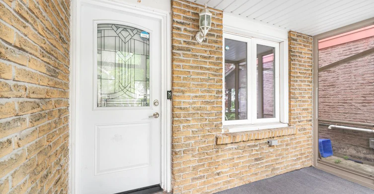 1361 Brands Court, Pickering, ON, L1V 2T2 - 3