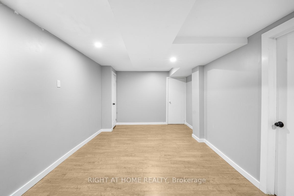 1361 Brands Court, Pickering, ON, L1V 2T2 - 35