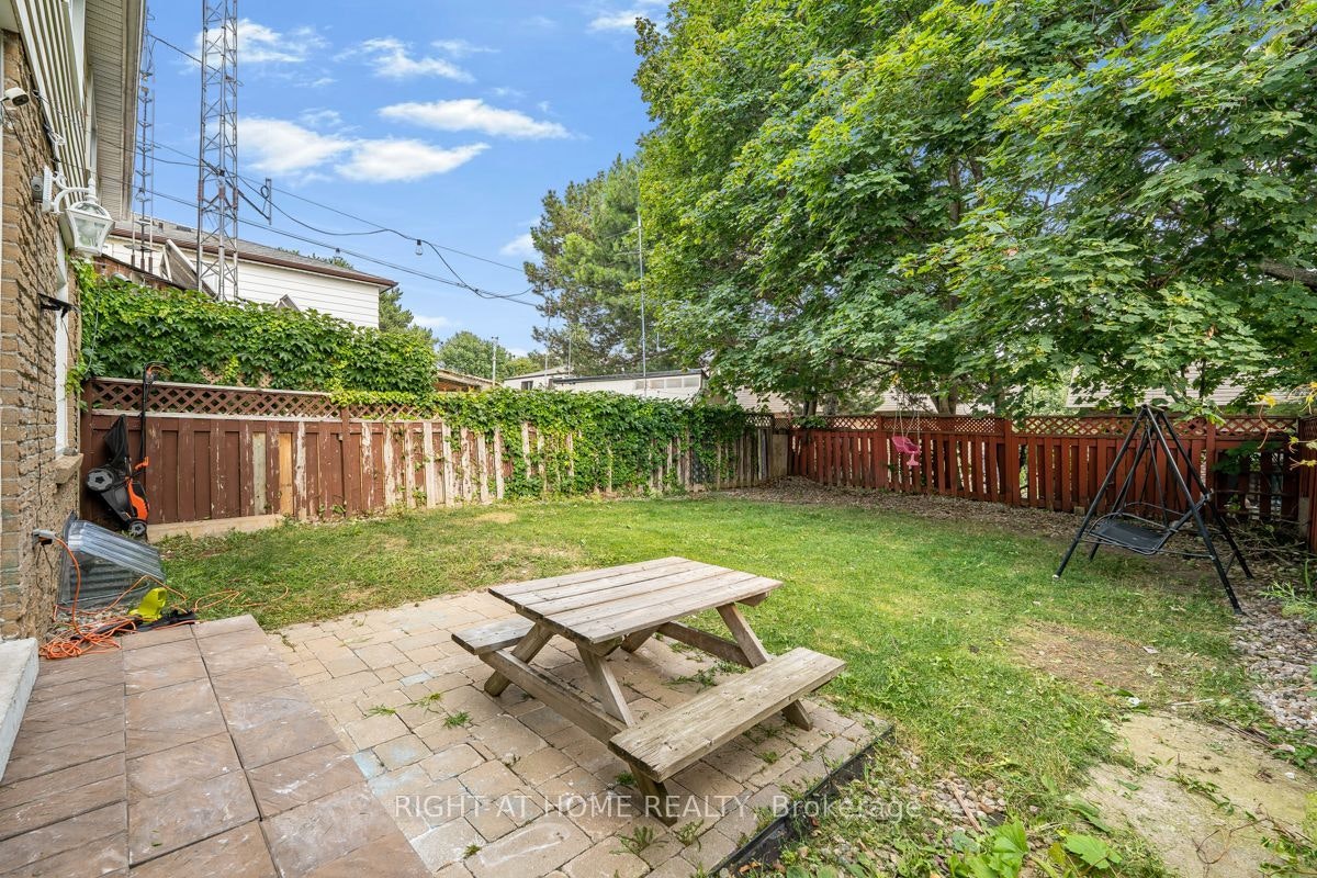1361 Brands Court, Pickering, ON, L1V 2T2 - 39