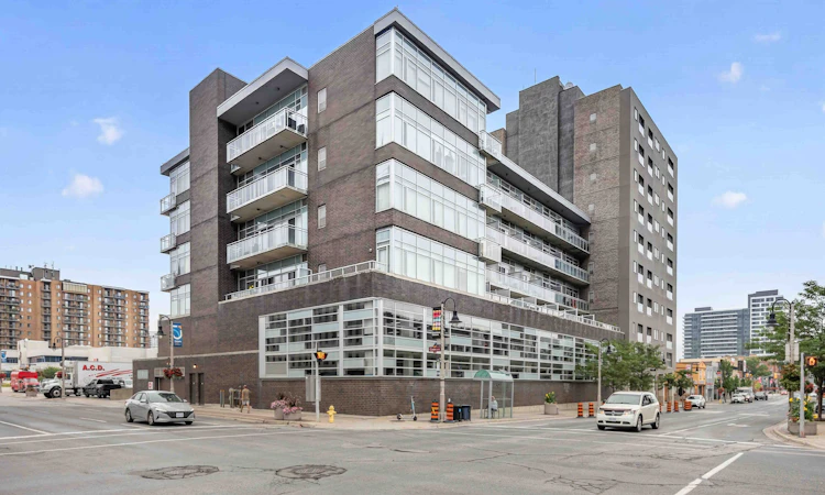 101-44 Bond Street W