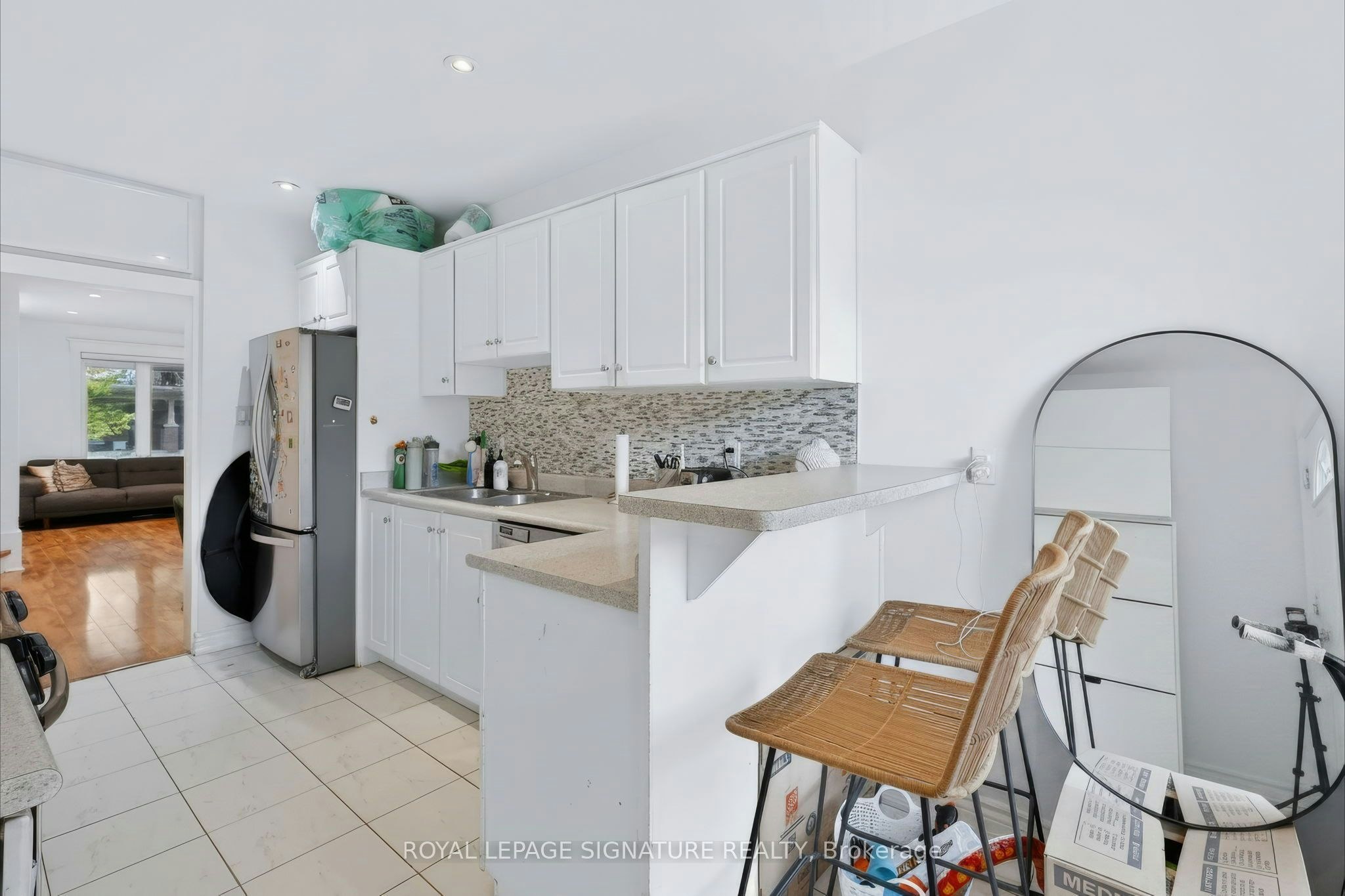37 Strathcona Avenue, Toronto, ON, M4K 1K6 - 11