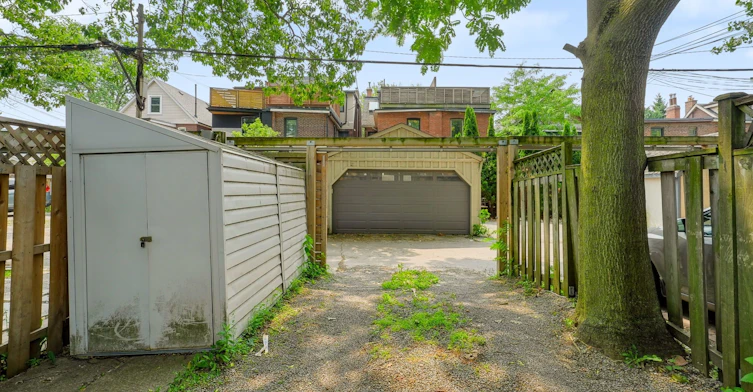 37 Strathcona Avenue, Toronto, ON, M4K 1K6 - 15