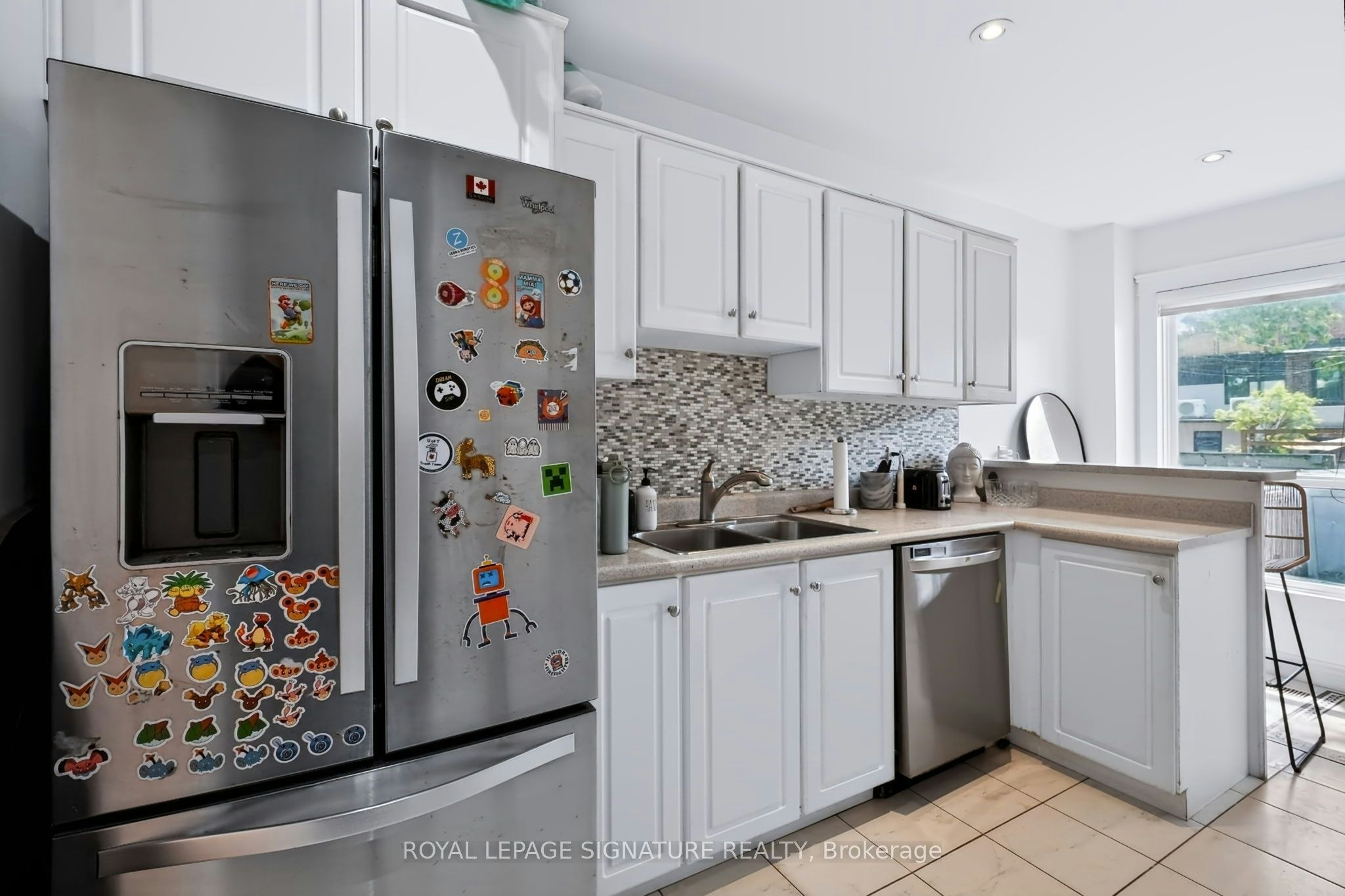 37 Strathcona Avenue, Toronto, ON, M4K 1K6 - 8