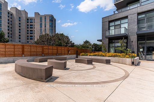 190-1608 Charles Street, Whitby, ON, L1N 1B9 - 2
