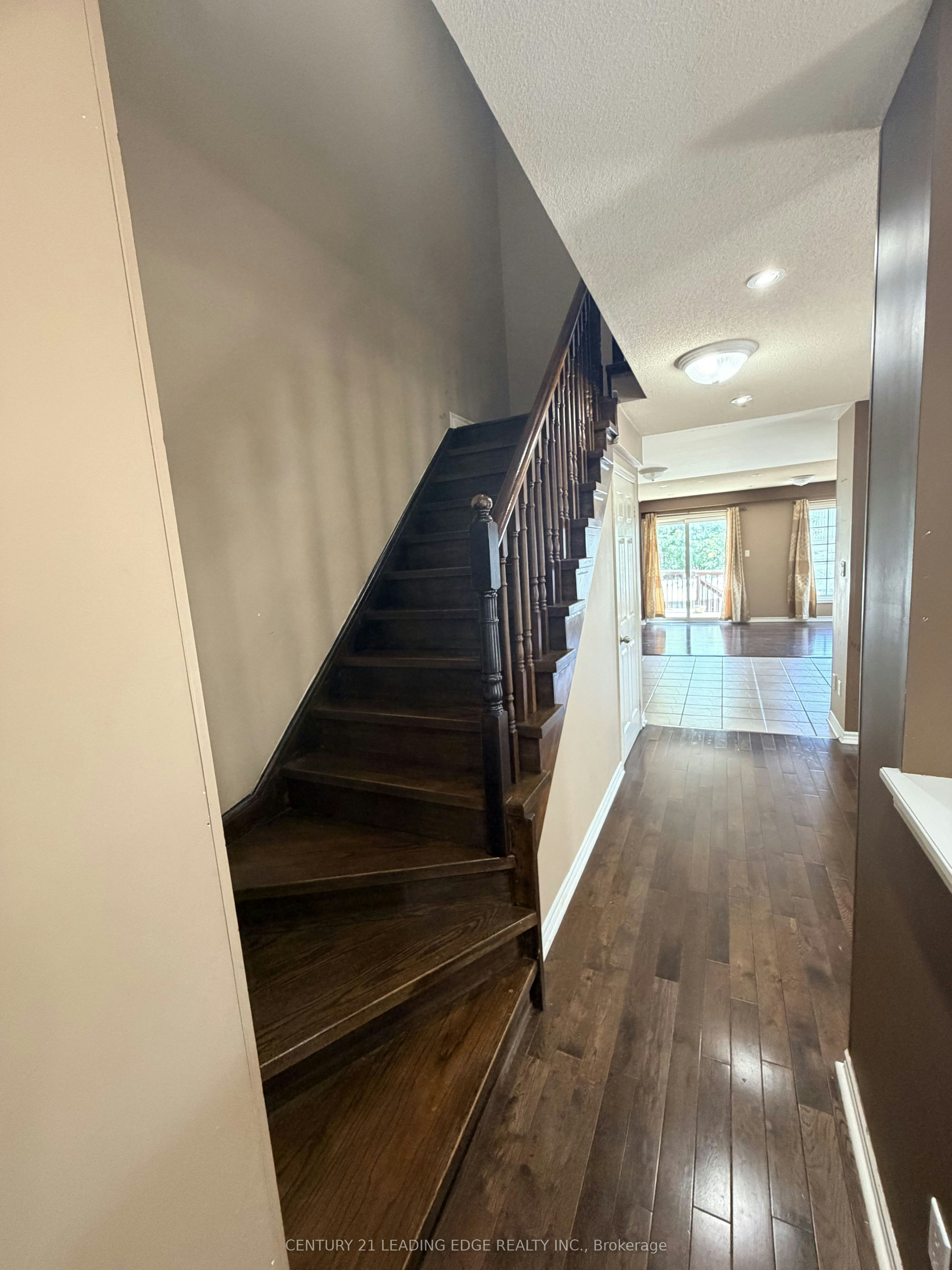 1553 Avonmore Square, Pickering, ON, L1V 7H5 - 18