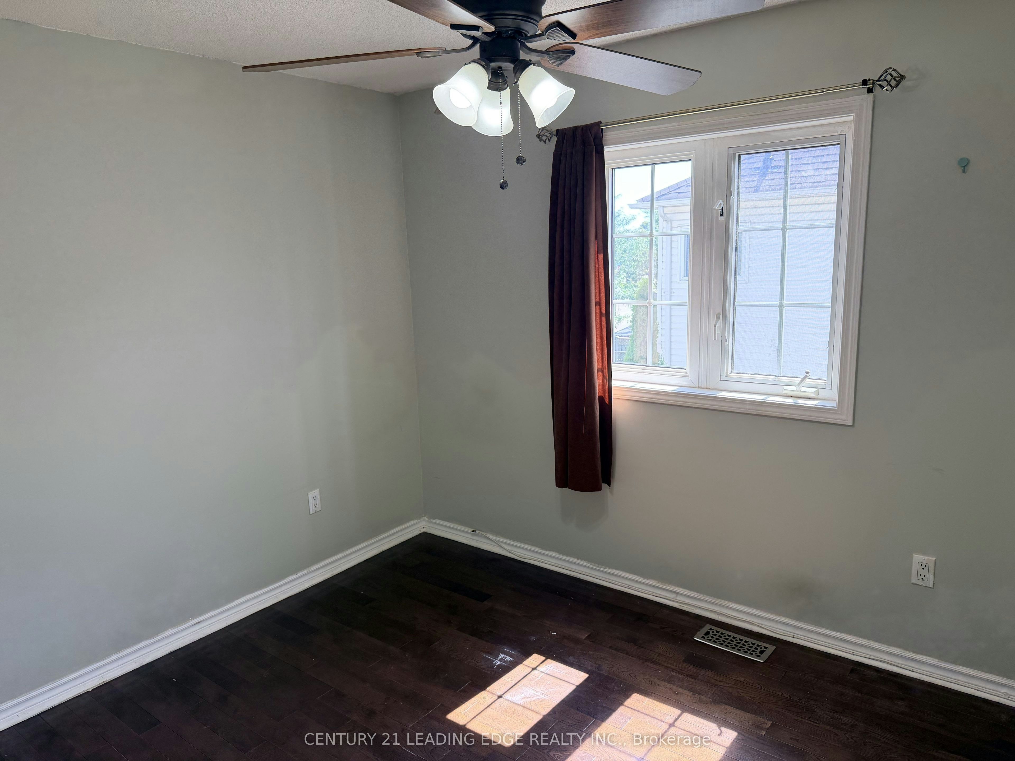 1553 Avonmore Square, Pickering, ON, L1V 7H5 - 26
