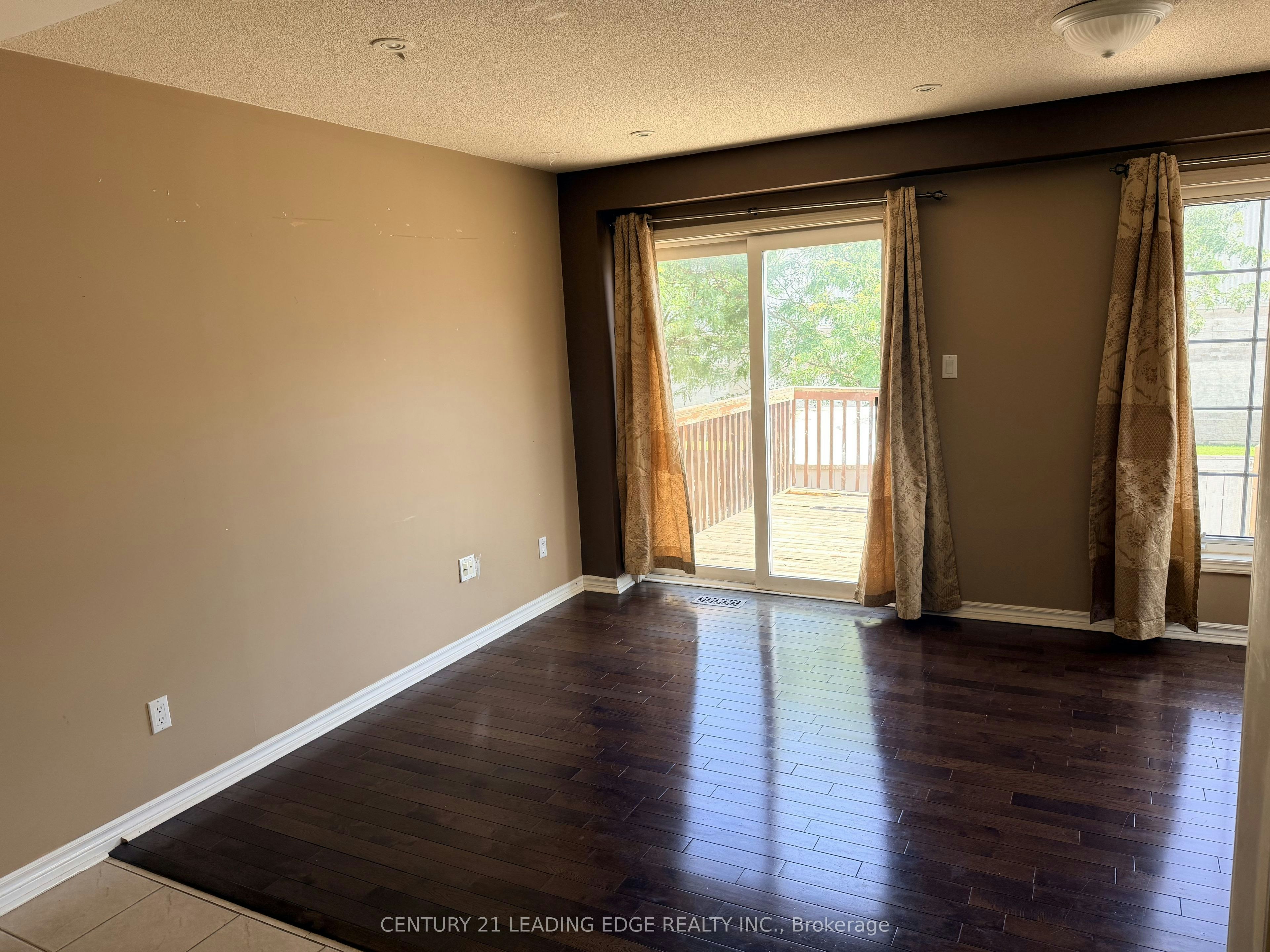 1553 Avonmore Square, Pickering, ON, L1V 7H5 - 13