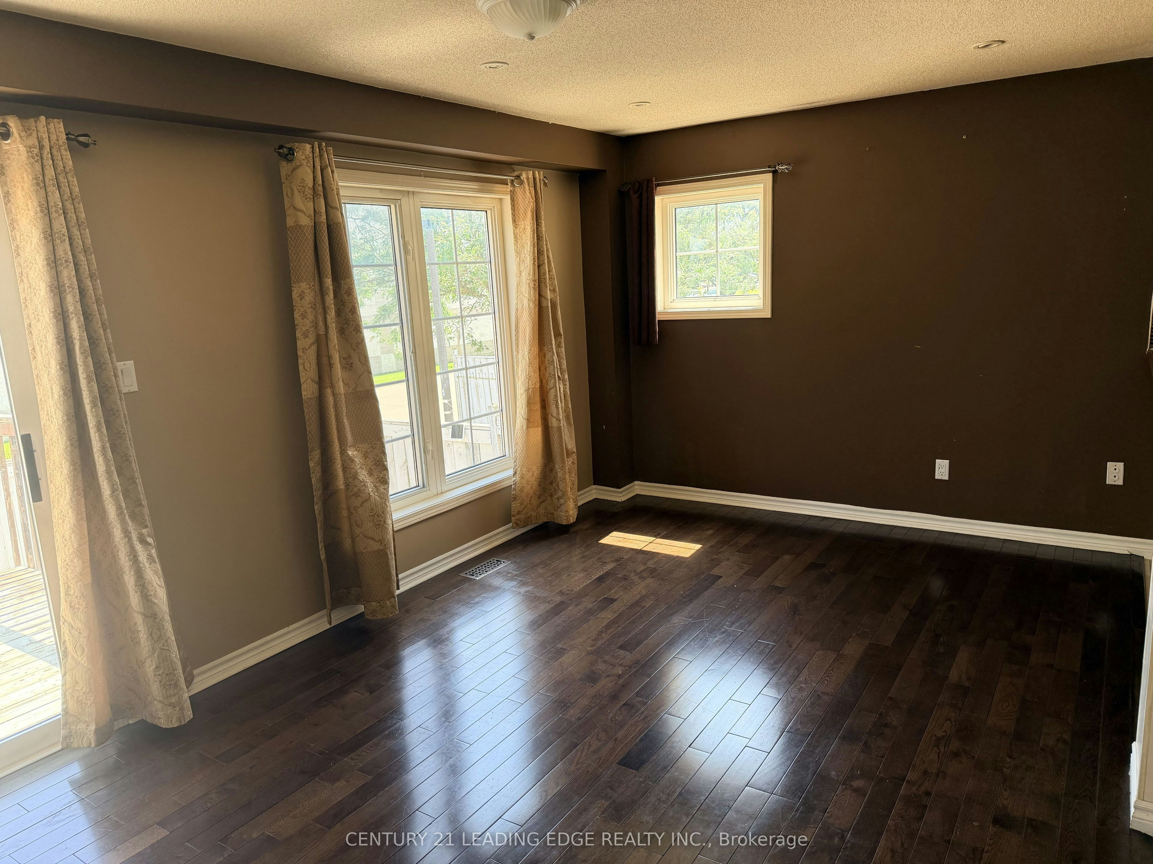 1553 Avonmore Square, Pickering, ON, L1V 7H5 - 12