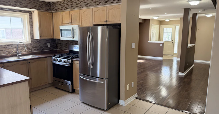 1553 Avonmore Square, Pickering, ON, L1V 7H5 - 8