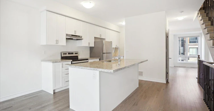 30 Lake Trail Way, Whitby, ON, L1M 0E5 - 3