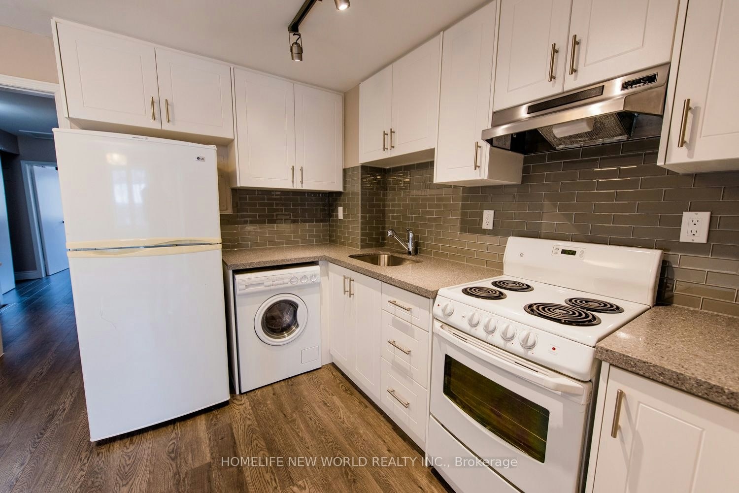 2-258 Kenilworth Avenue, Toronto, ON, M4L 3S8 - 2