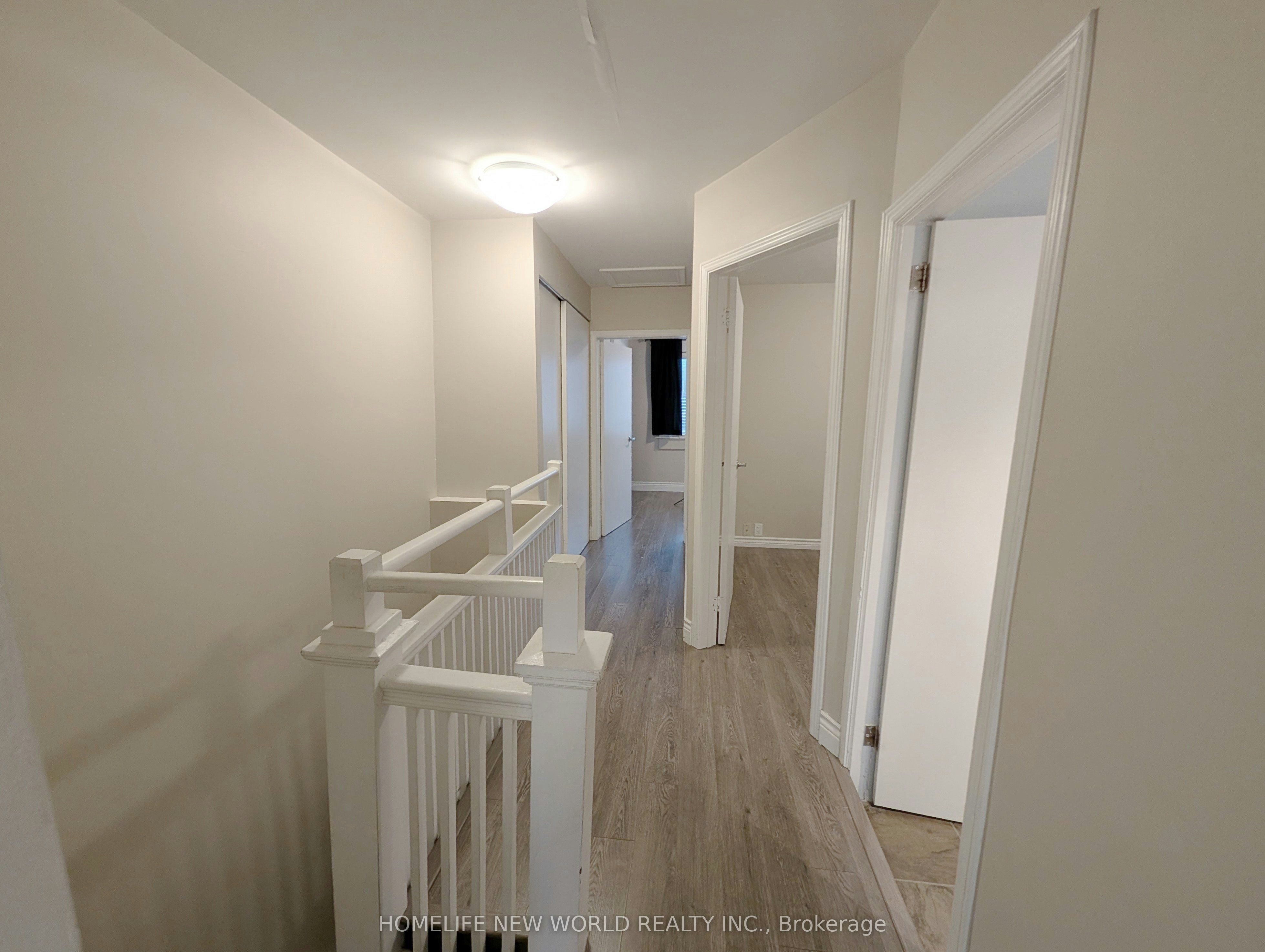 2-258 Kenilworth Avenue, Toronto, ON, M4L 3S8 - 11