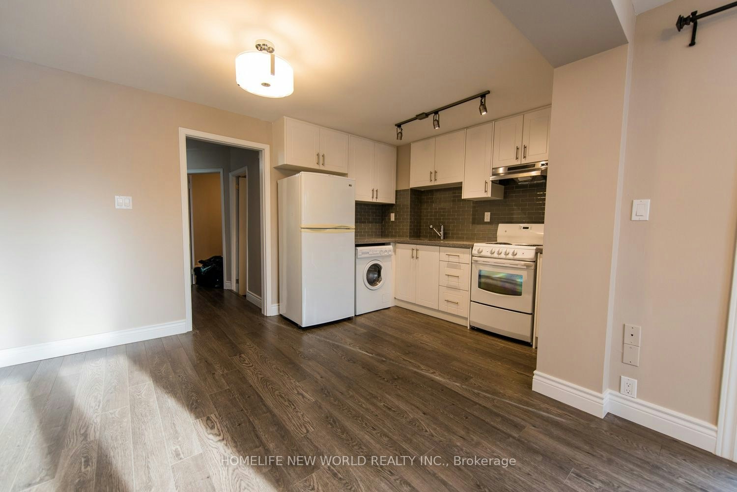 2-258 Kenilworth Avenue, Toronto, ON, M4L 3S8 - 3
