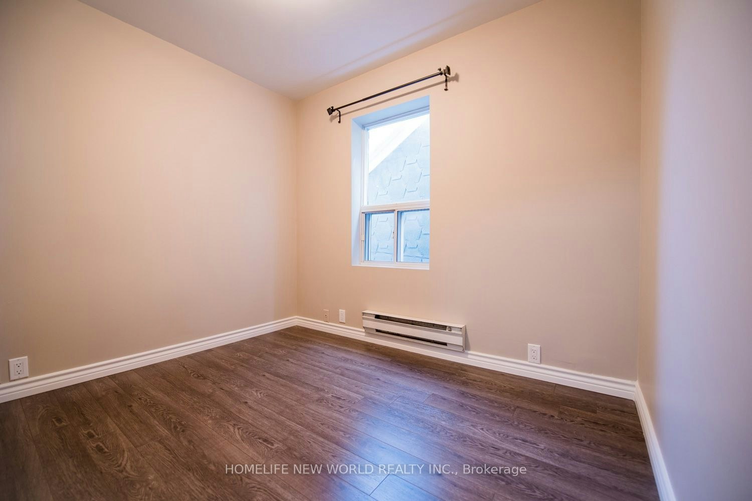 2-258 Kenilworth Avenue, Toronto, ON, M4L 3S8 - 9