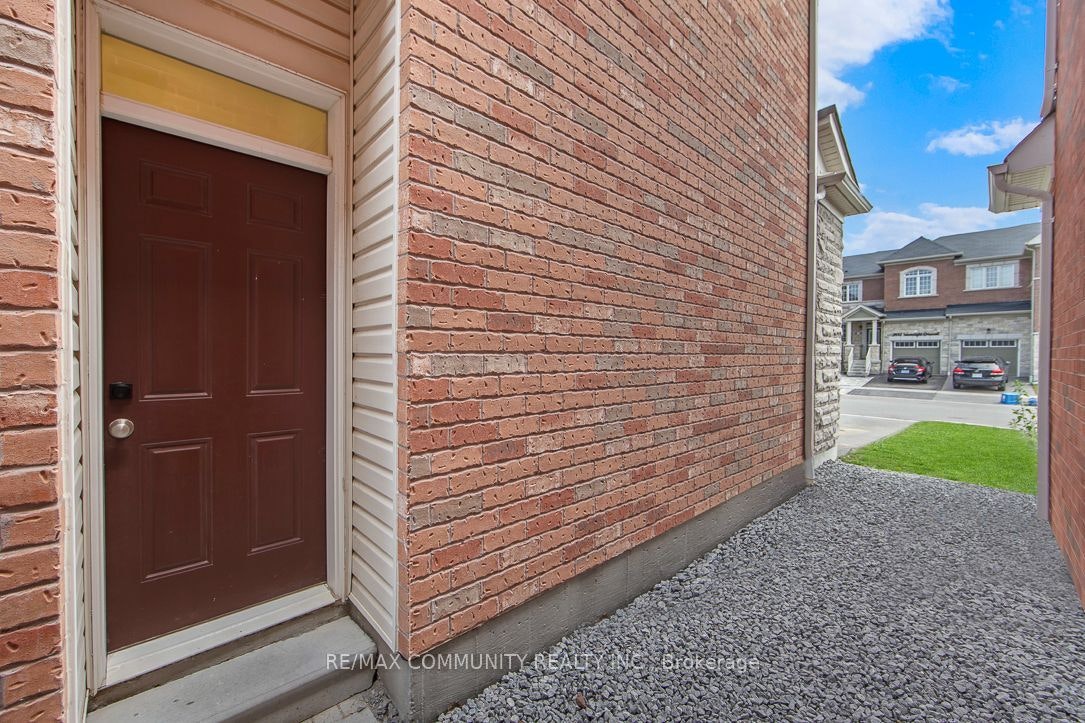 Bsmt-2447 Moonlight Crescent, Pickering, ON, L1V 2P8 - 2