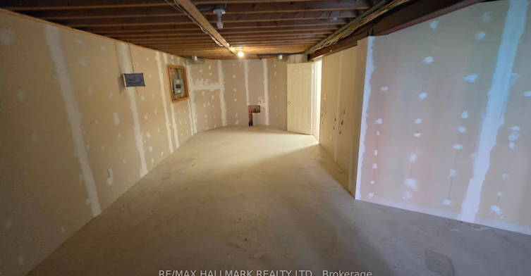39 Pogson Drive, Whitby, ON, L1R 2H9 - 29