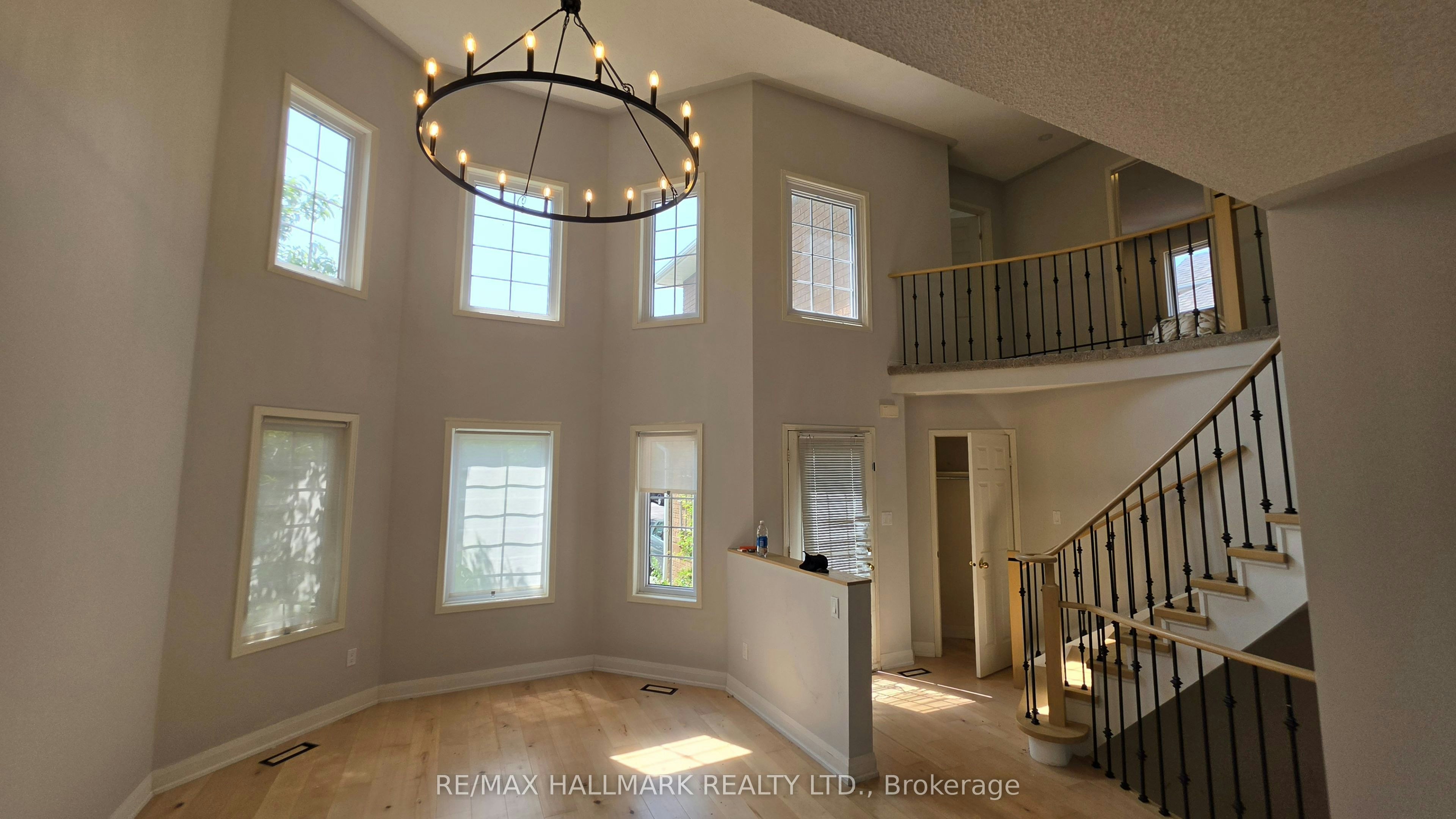 39 Pogson Drive, Whitby, ON, L1R 2H9 - 14