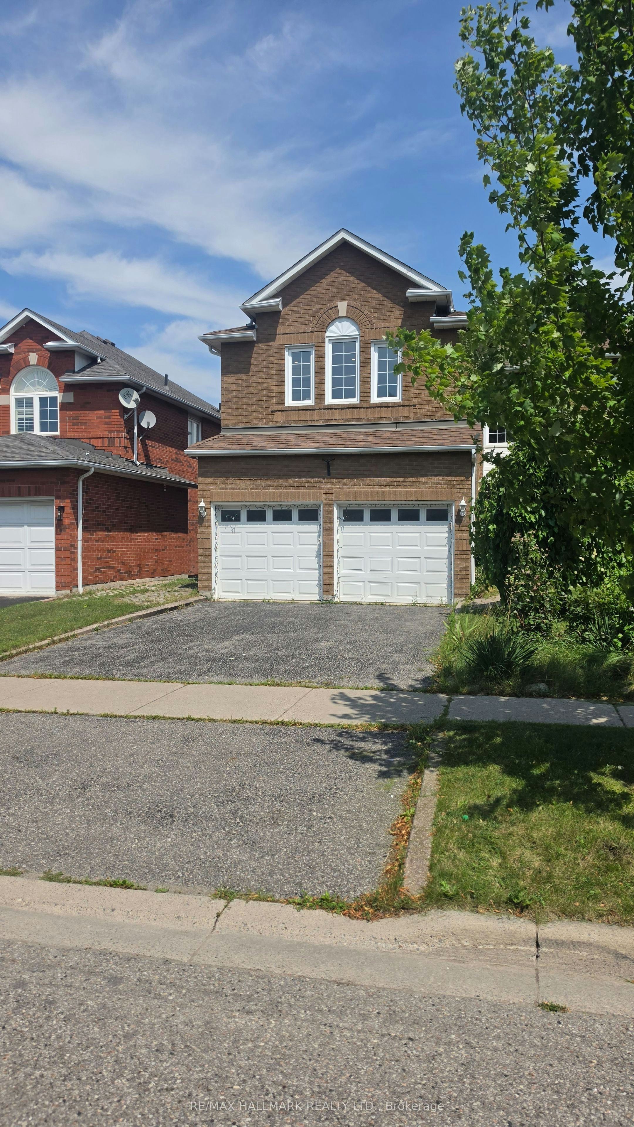 39 Pogson Drive, Whitby, ON, L1R 2H9