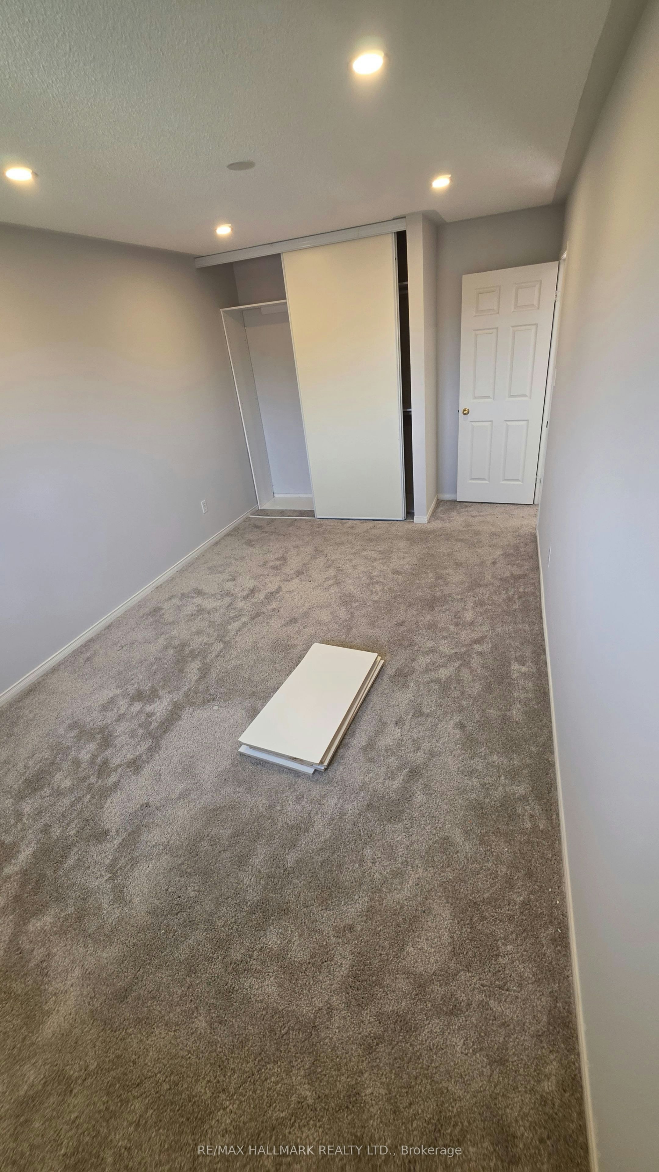 39 Pogson Drive, Whitby, ON, L1R 2H9 - 16
