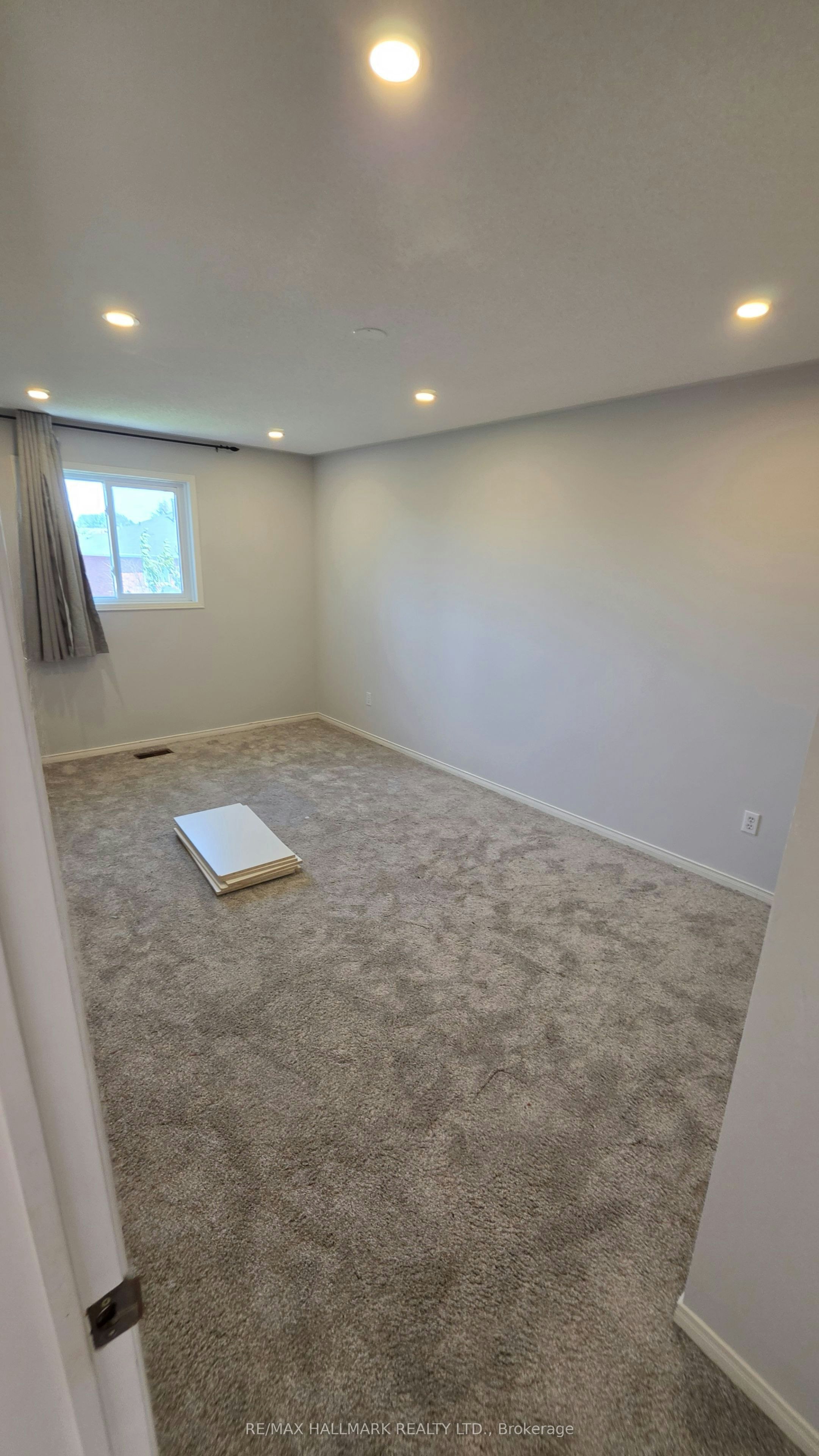 39 Pogson Drive, Whitby, ON, L1R 2H9 - 15