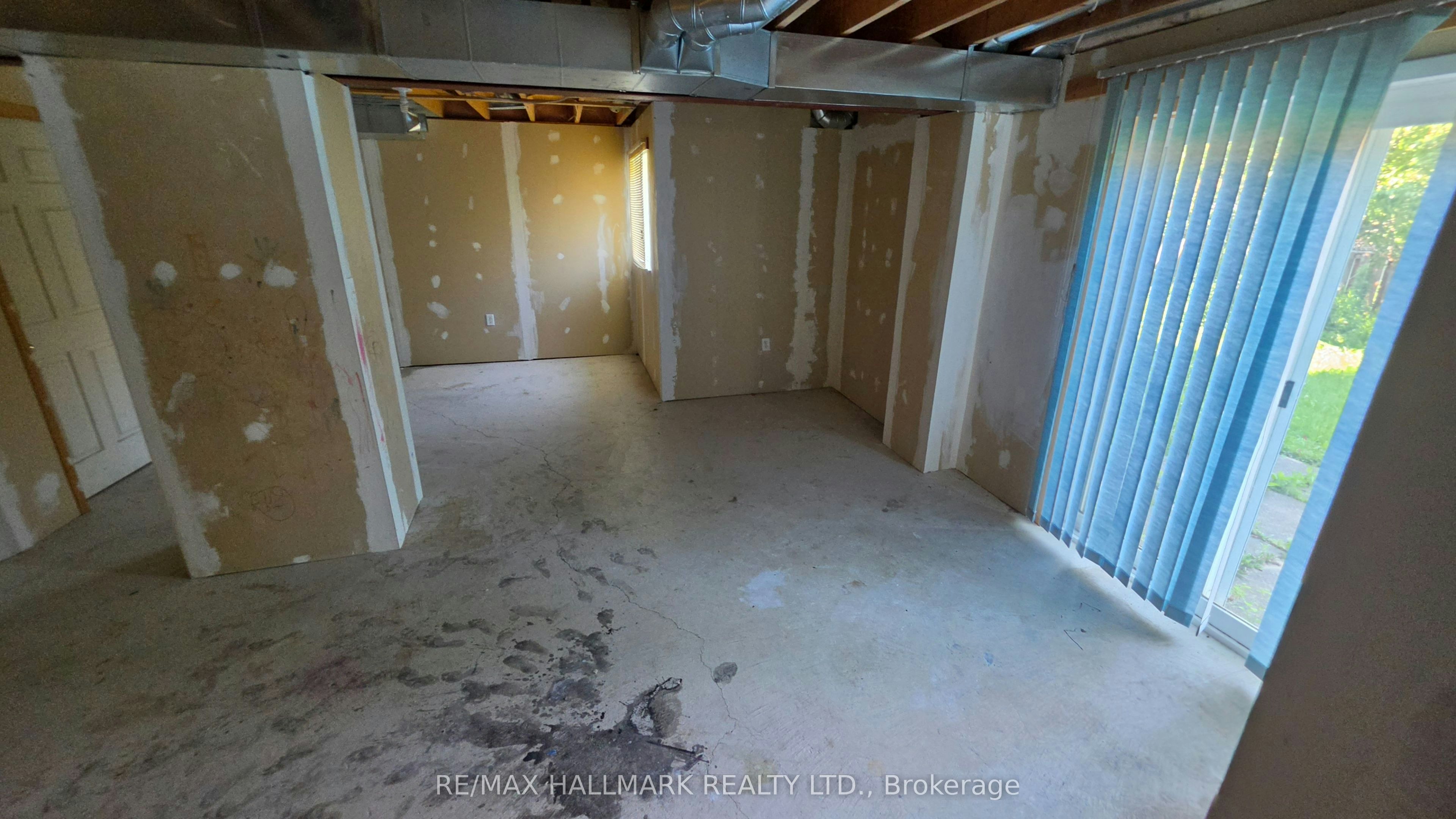 39 Pogson Drive, Whitby, ON, L1R 2H9 - 33