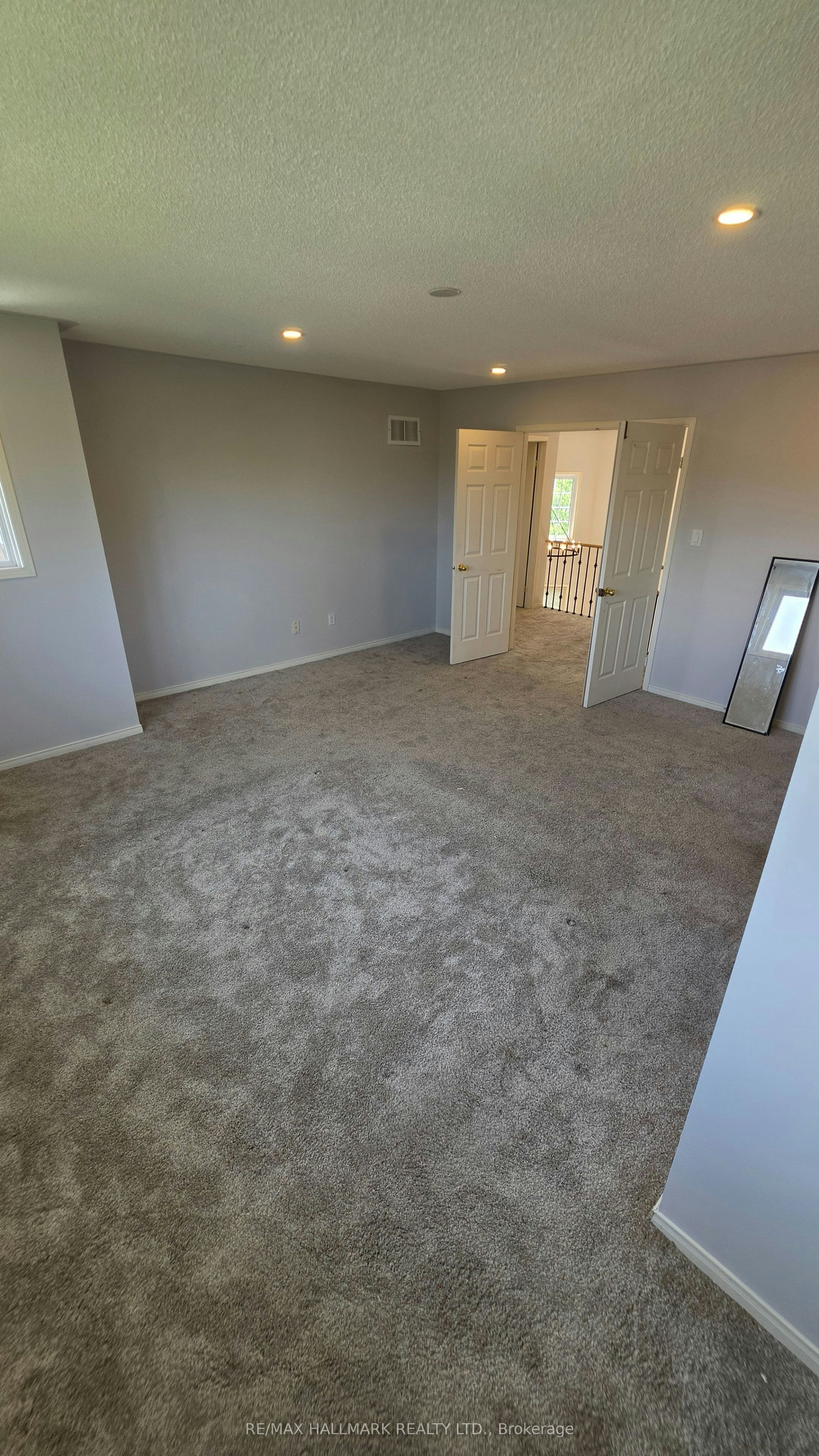 39 Pogson Drive, Whitby, ON, L1R 2H9 - 18