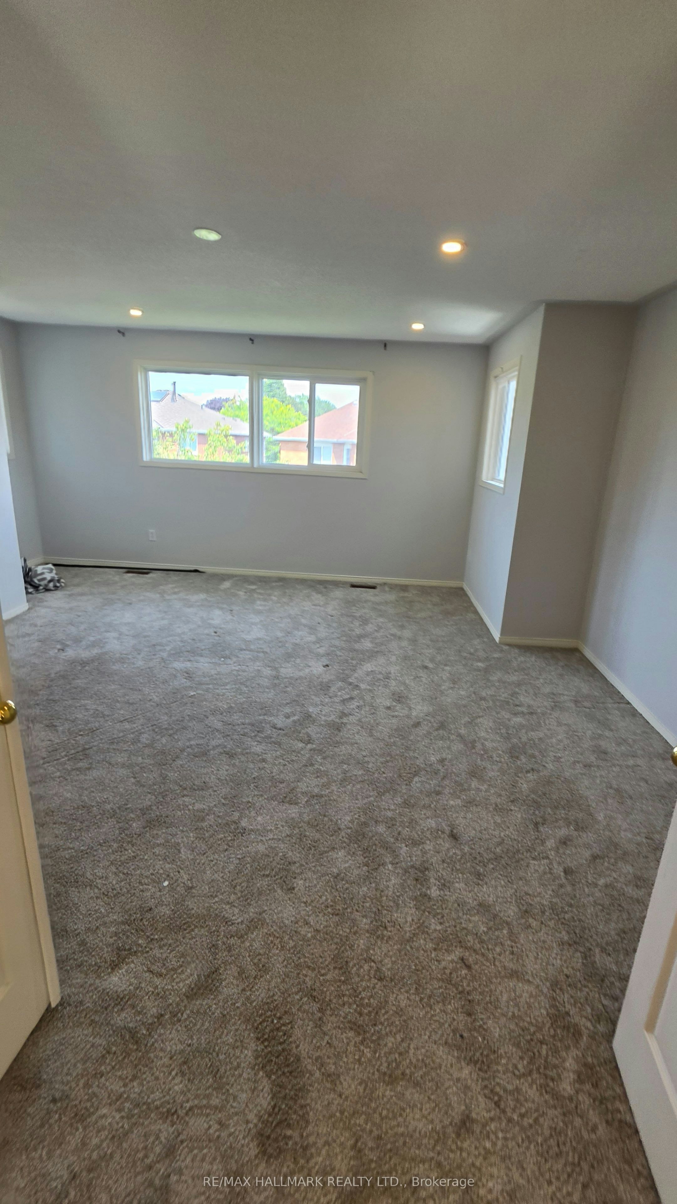 39 Pogson Drive, Whitby, ON, L1R 2H9 - 17