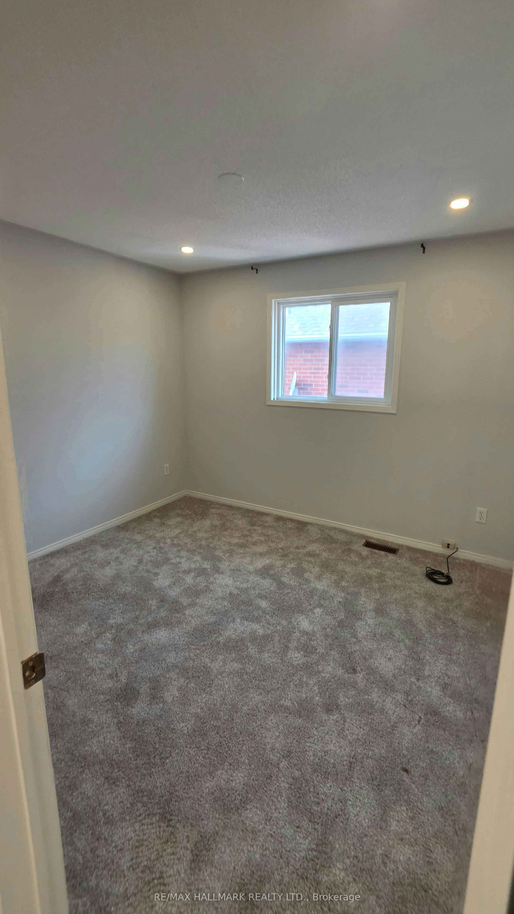 39 Pogson Drive, Whitby, ON, L1R 2H9 - 25