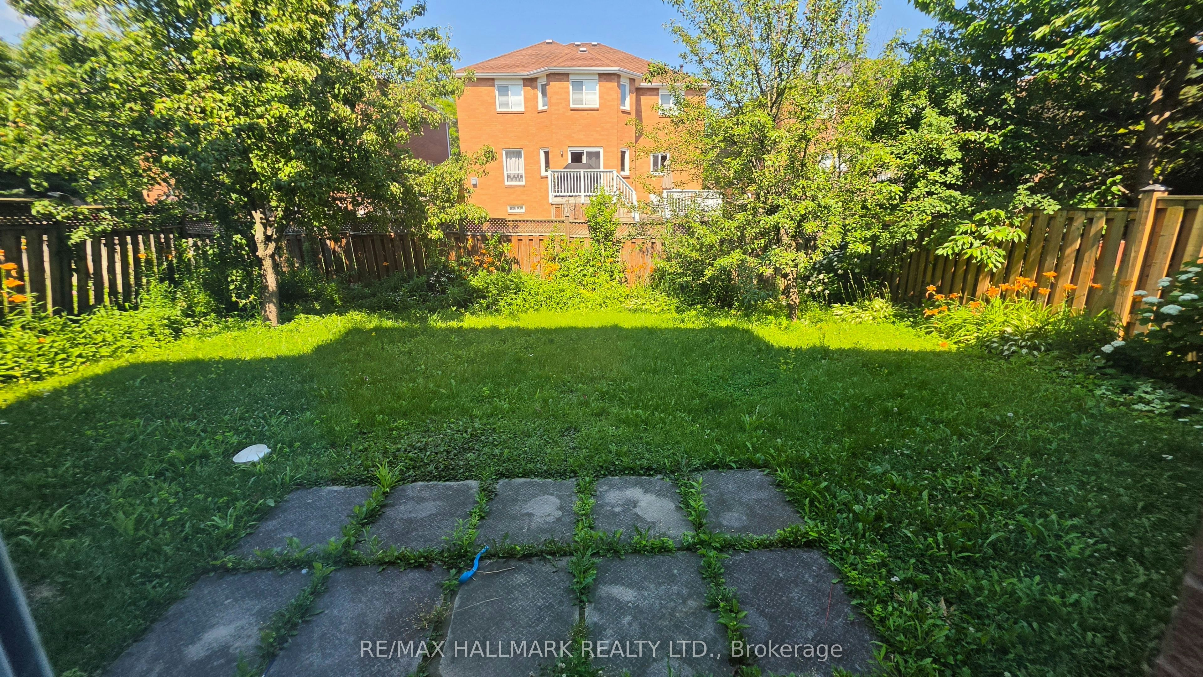 39 Pogson Drive, Whitby, ON, L1R 2H9 - 37