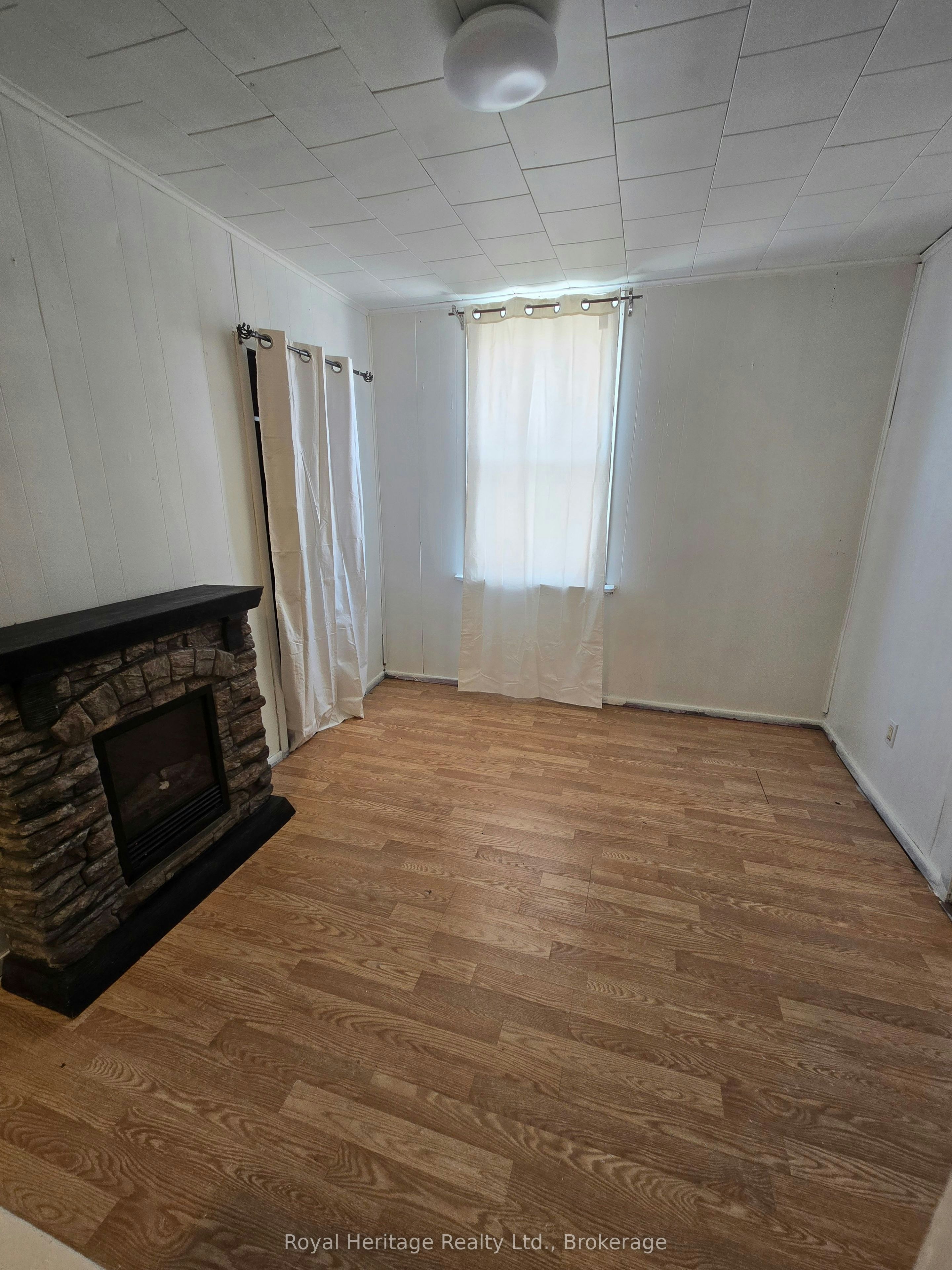 104 Centre Street N, Oshawa, ON, L1G 4B8 - 5