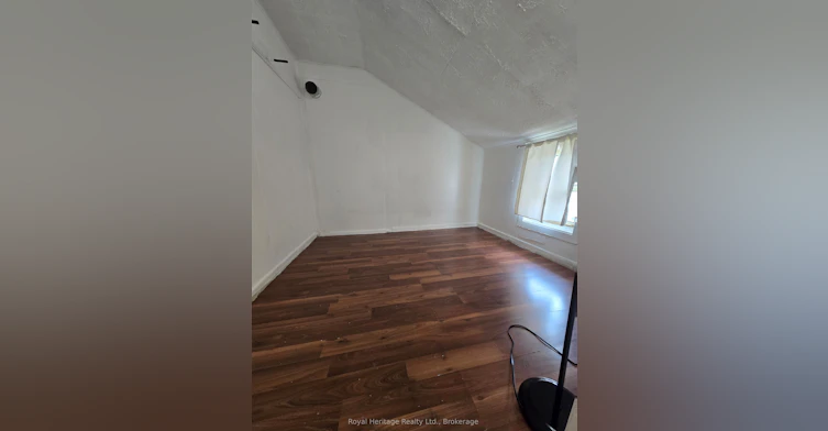 104 Centre Street N, Oshawa, ON, L1G 4B8 - 9