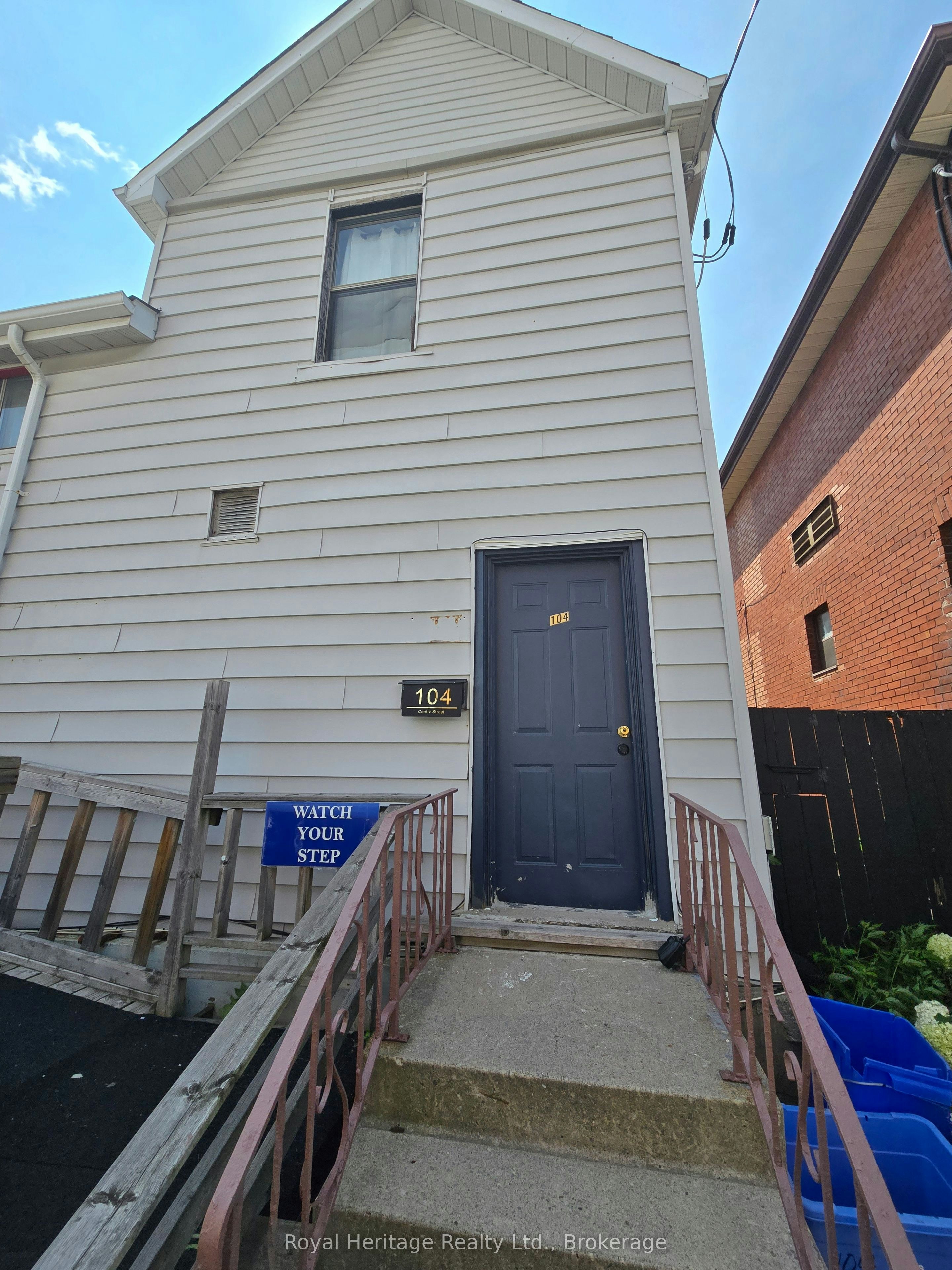 104 Centre Street N, Oshawa, ON, L1G 4B8