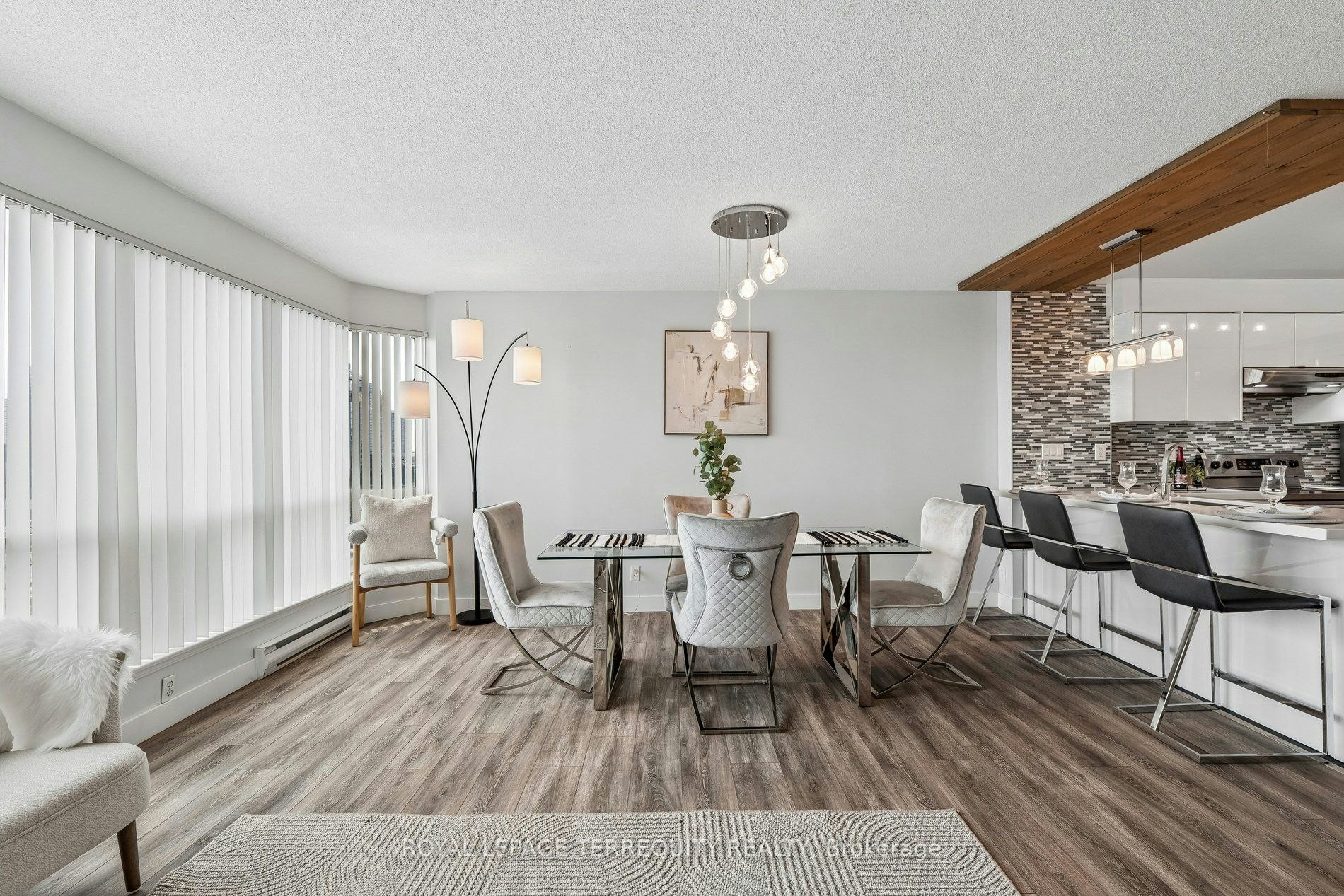 906-18 Lee Centre Drive, Toronto, ON, M1H 3H5
