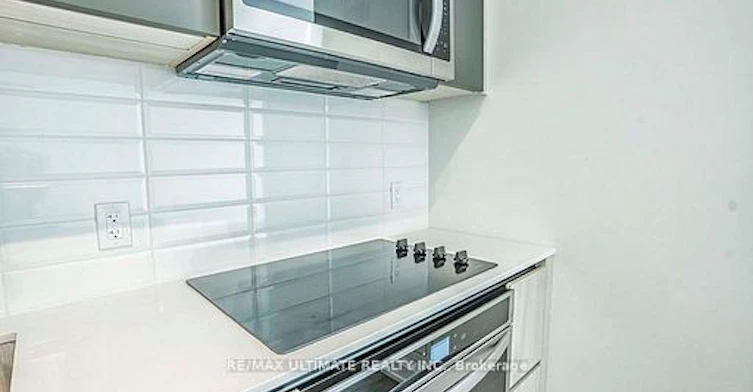 130-150 Logan Avenue, Toronto, ON, M4M 0E4 - 12