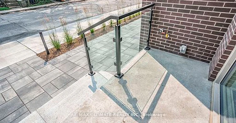 130-150 Logan Avenue, Toronto, ON, M4M 0E4 - 4