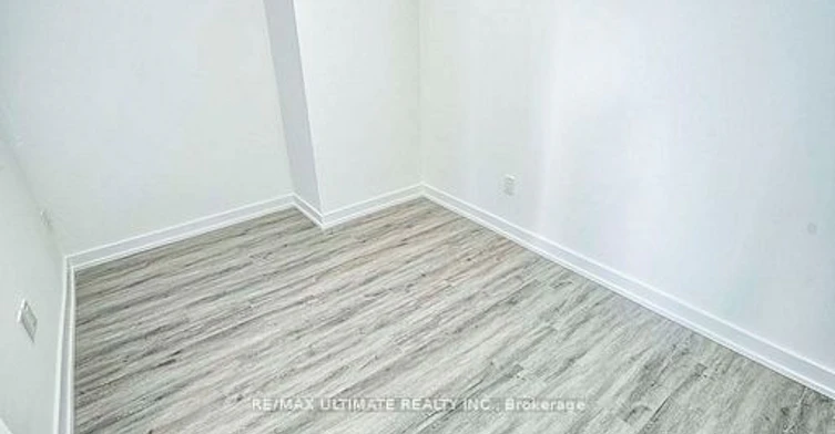 130-150 Logan Avenue, Toronto, ON, M4M 0E4 - 17