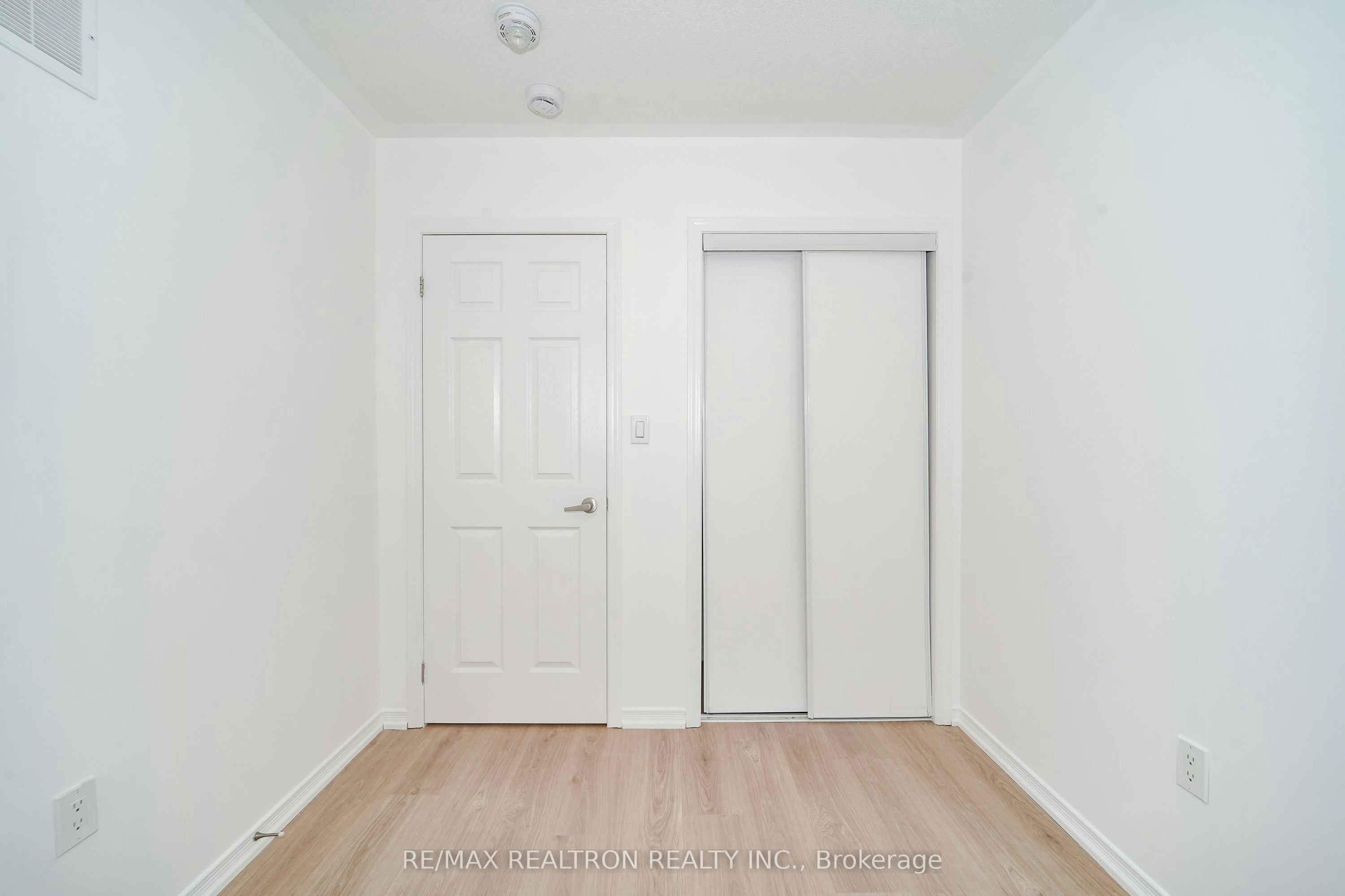 2560 Earleville Path, Oshawa, ON, L1L 0P9 - 24