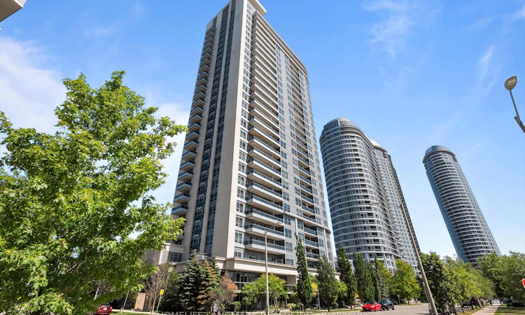 2613-181 Village Green Square
