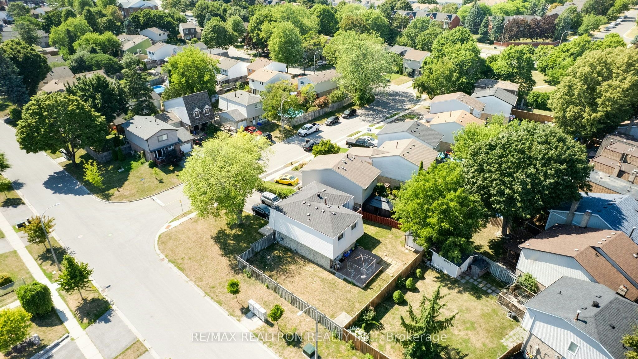 1 Harrison Court, Whitby, ON, L1N 6E2 - 26