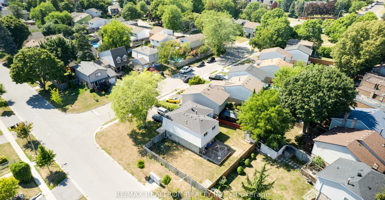 1 Harrison Court, Whitby, ON, L1N 6E2 - 26