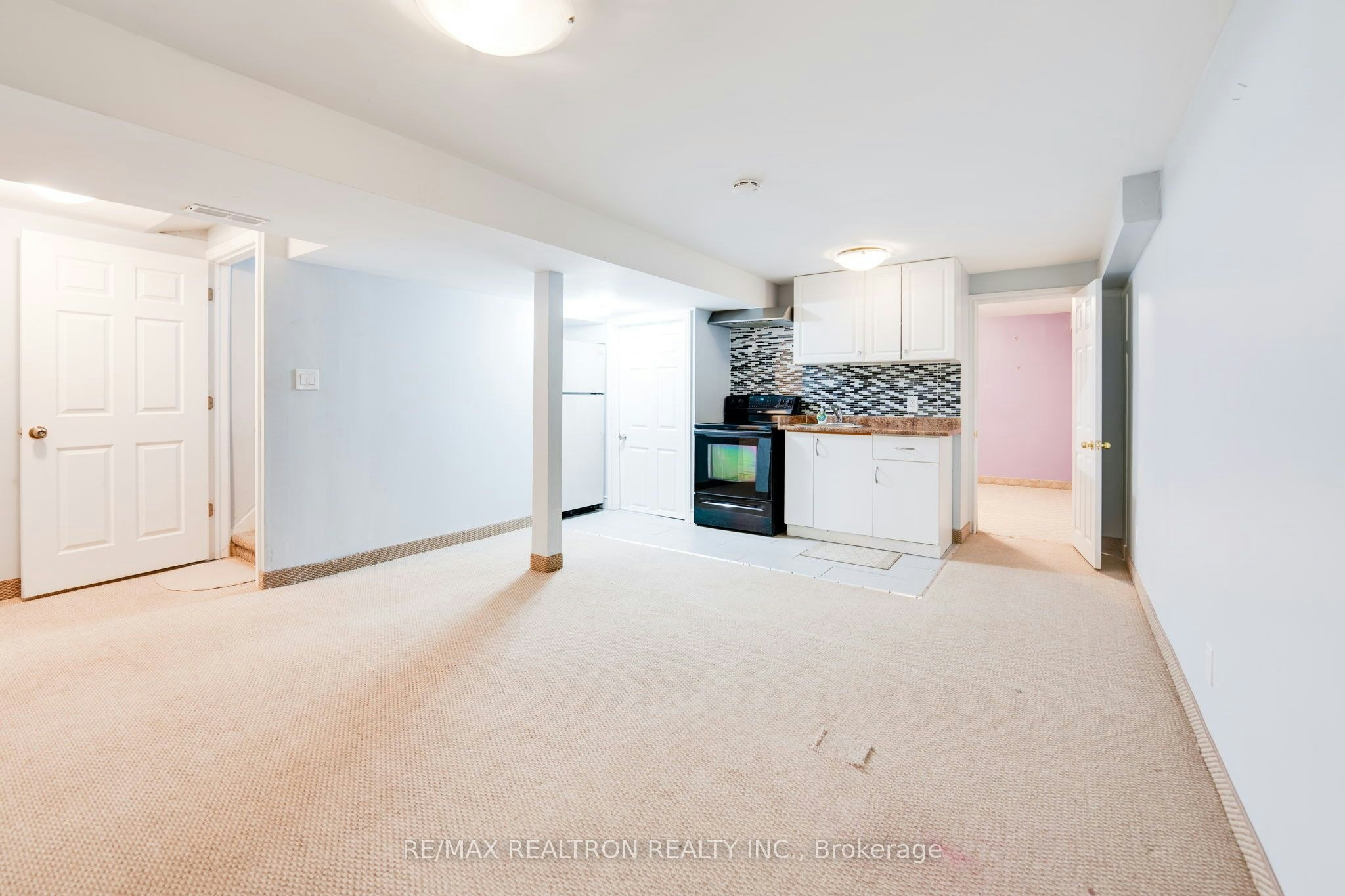 1 Harrison Court, Whitby, ON, L1N 6E2 - 24