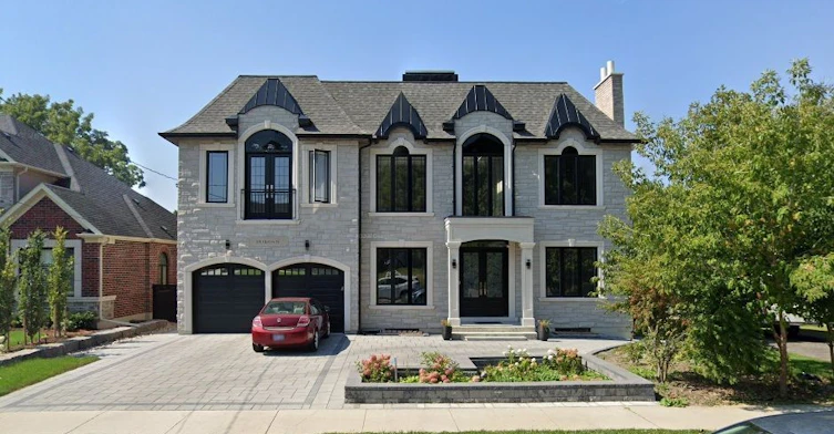 118 Queen Street, Whitby, ON, L1M 1C3
