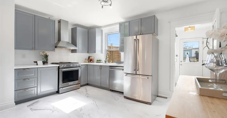 44 Beach View Crescent, Toronto, ON, M4E 2L5 - 14