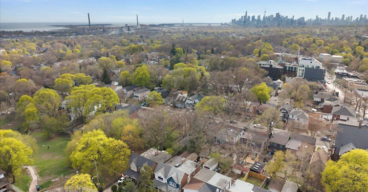 44 Beach View Crescent, Toronto, ON, M4E 2L5 - 46