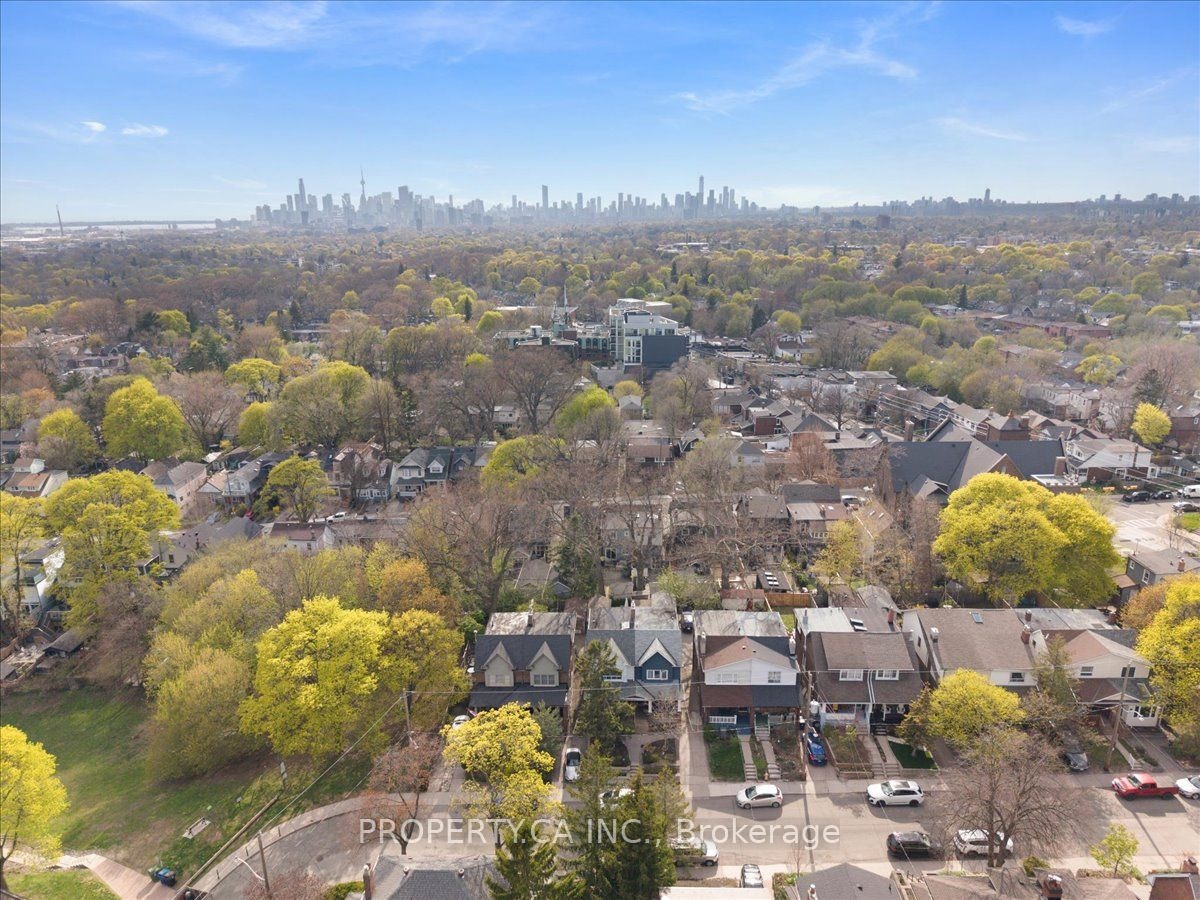 44 Beach View Crescent, Toronto, ON, M4E 2L5 - 44