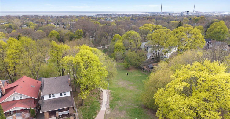 44 Beach View Crescent, Toronto, ON, M4E 2L5 - 47
