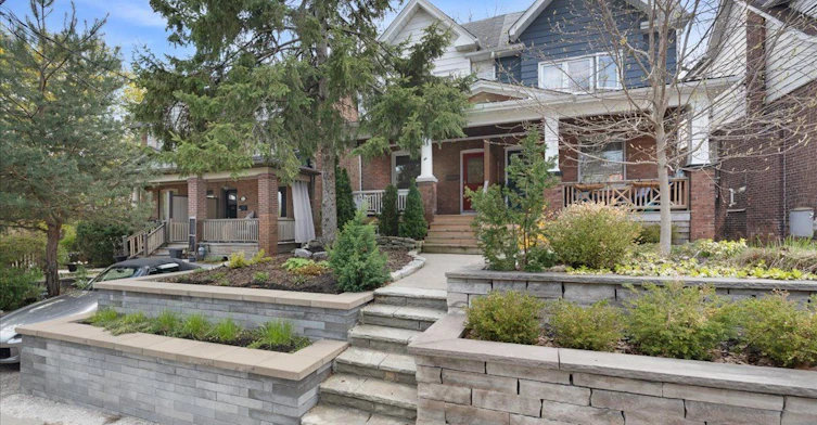 44 Beach View Crescent, Toronto, ON, M4E 2L5 - 2