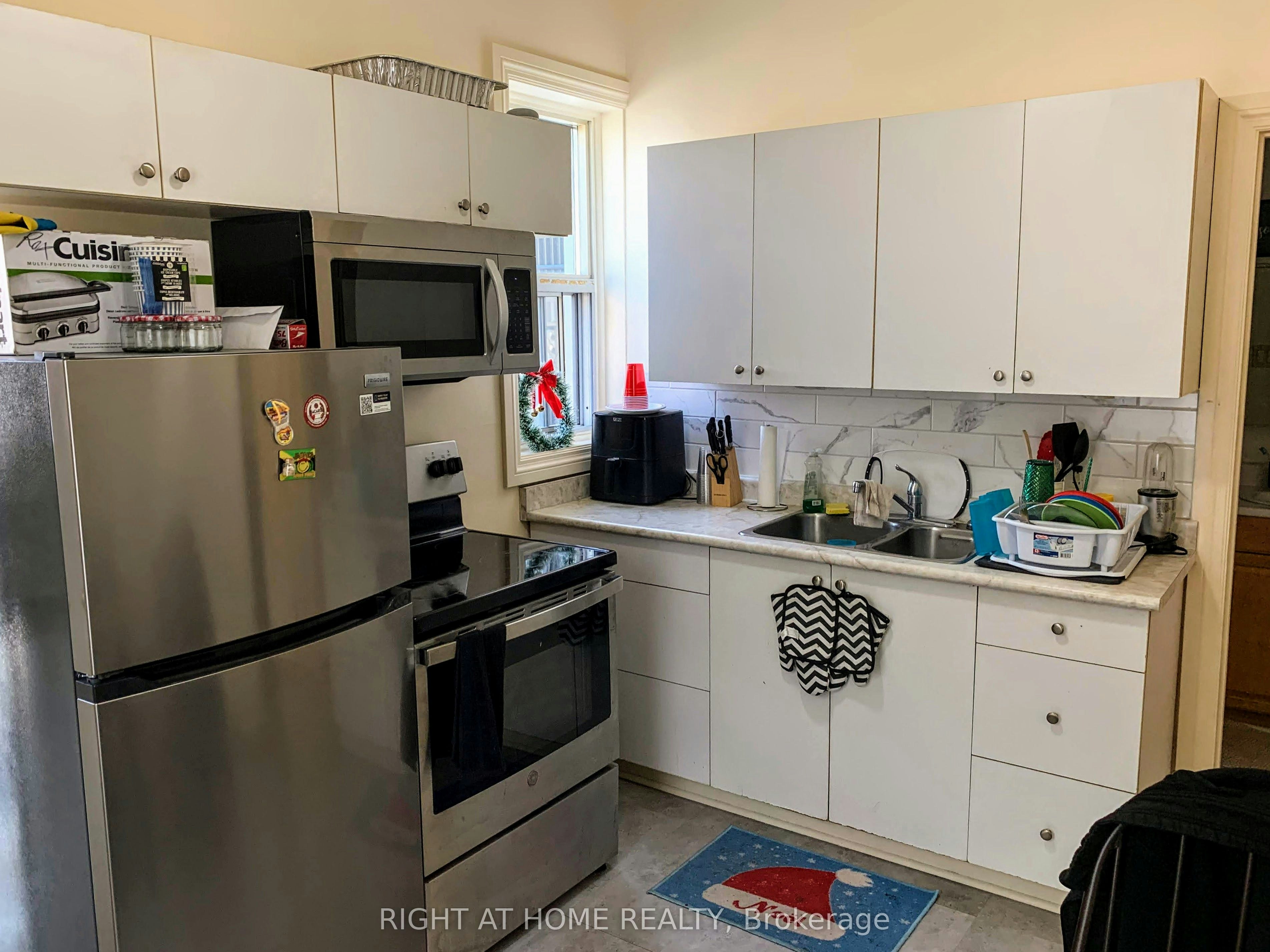 Rear-229 Pape Avenue, Toronto, ON, M4K 1A5 - 4
